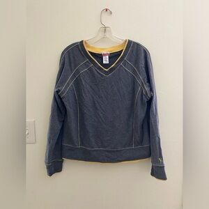 DANSKIN NOW Cardigan/ Sweat shirt/ Sweater for women. Size L (12-14).